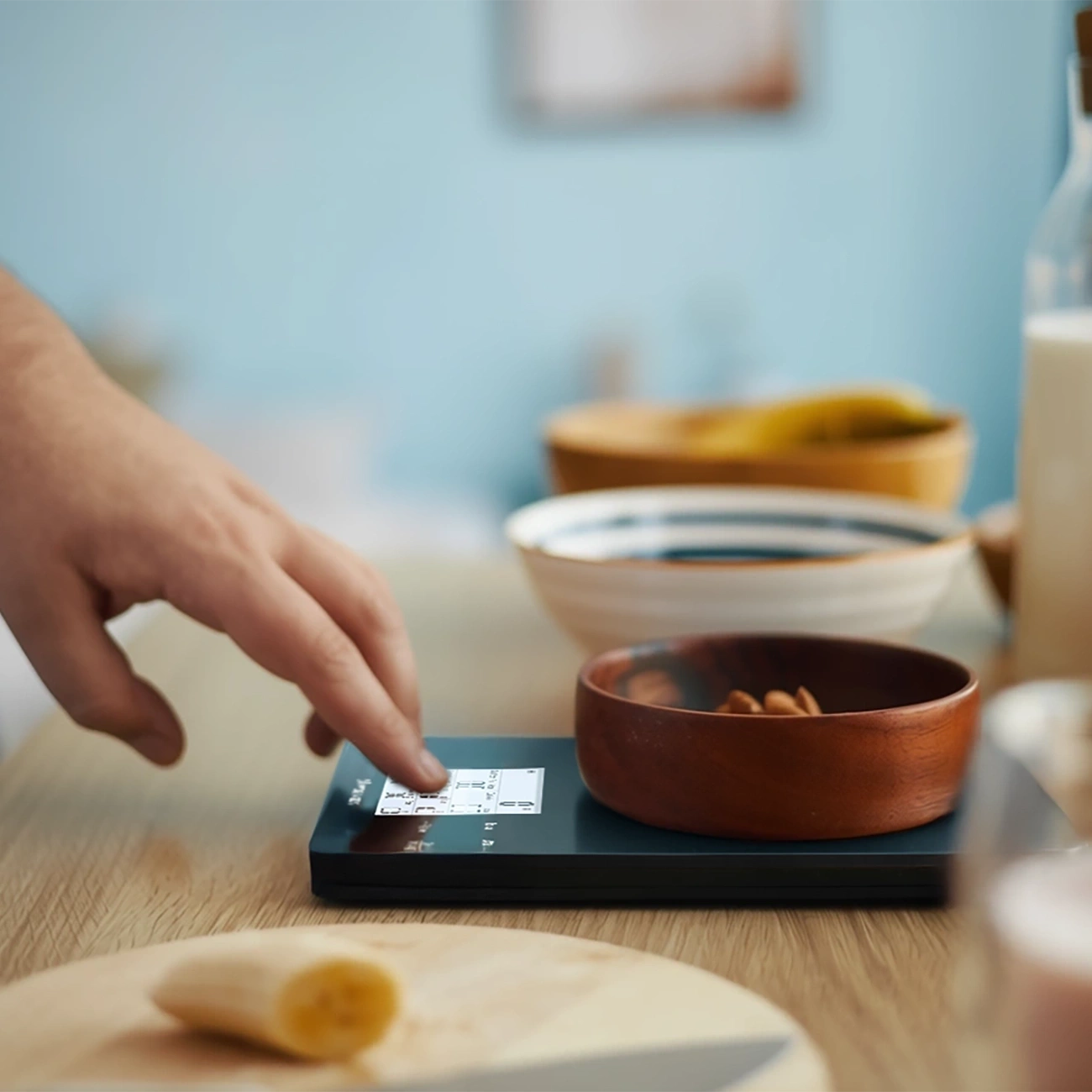 Wozinsky WIK-10 Cântar de bucătărie inteligent – Bluetooth, 10kg, urmărire calorii și macro-uri | Negru
